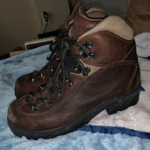 Columbia Brown Leather Hiking Ankle Boots